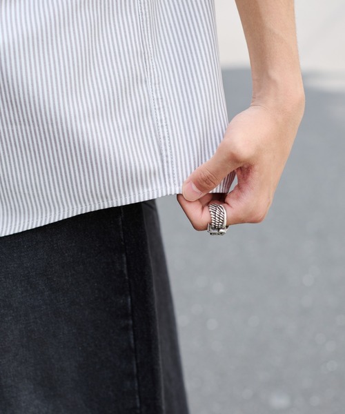 WEGO（ウィゴー）の「WEGO/オックスフォードダメージアップリケシャツ（シャツ/ブラウス・メンズ・グレー系その他4/ブルー系その他4・MEDIUM/LARGE）」の5枚目の写真