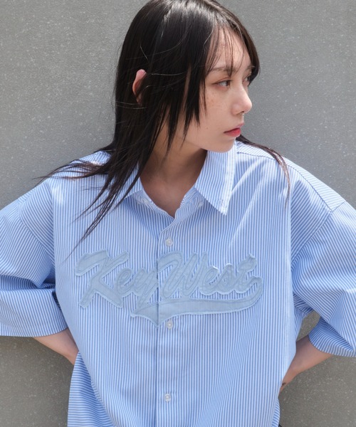 WEGO（ウィゴー）の「WEGO/オックスフォードダメージアップリケシャツ（シャツ/ブラウス・メンズ・グレー系その他4/ブルー系その他4・MEDIUM/LARGE）」の19枚目の写真