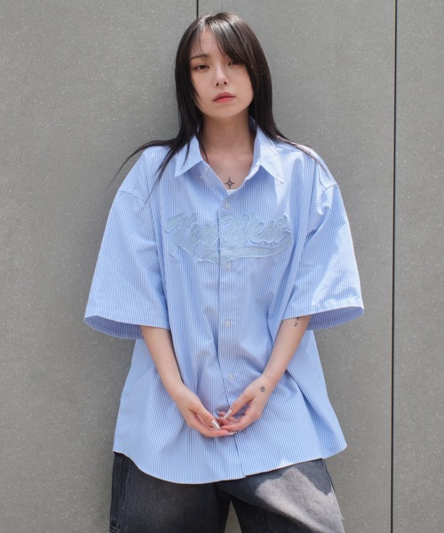 WEGO（ウィゴー）の「WEGO/オックスフォードダメージアップリケシャツ（シャツ/ブラウス・メンズ・グレー系その他4/ブルー系その他4・MEDIUM/LARGE）」の17枚目の写真