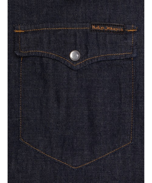 Nudie Jeans(ヌーディージーンズ)の「Nudie Jeans/ヌーディージーンズ George / デニムシャツ / Dark Blue(シャツ/ブラウス・メンズ・ダークブルー・S/M/L)」の4枚目の写真