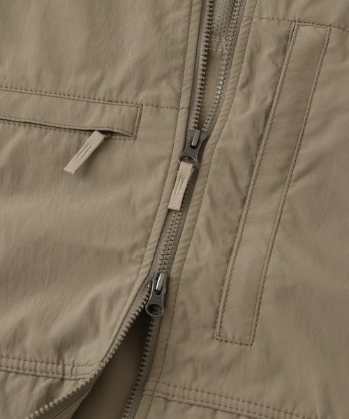 THE NORTH FACE(ザノースフェイス)の「THE NORTH FACE Trip Field Vest(ベスト・メンズ・ブラック/ベージュ系その他・MEDIUM/LARGE)」の7枚目の写真