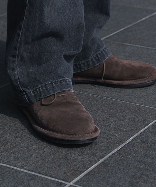 ATTACHMENT(アタッチメント)の「カウレザースエード バブーシュ / COW LEATHER SUEDE BABOUCHE(スリッポン・メンズ・ブラウン/ベージュ/ブラック・42/41/43)」の3枚目の写真