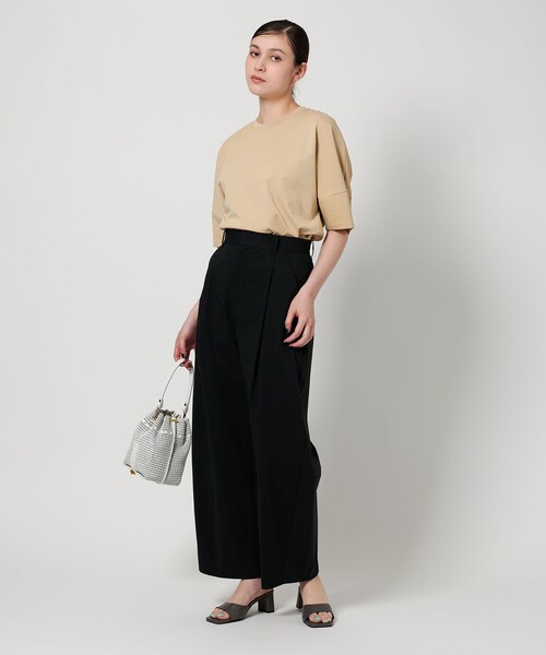 BEAUTY&YOUTH UNITED ARROWS(ビューティーアンドユースユナイテッドアローズ)の「コットン カーブスリーブ 5分袖カットソー 2(Tシャツ/カットソー・レディース・ブラック/オフホワイト/ベージュ・FREE)」の9枚目の写真