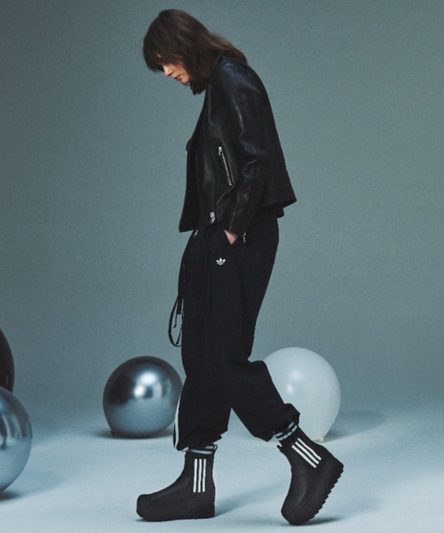 adidas（アディダス）の「adidas SSTR PF BOOTS atmos pink / アディダス スーパースター プラットフォーム ブーツ アトモス ピンク【SP】（ブーツ・レディース・ブラック・23.5cm/23.0cm/22.5cm/22.0cm/26.0cm/25.5cm/25.0cm/24.5cm/24.0cm）」の7枚目の写真