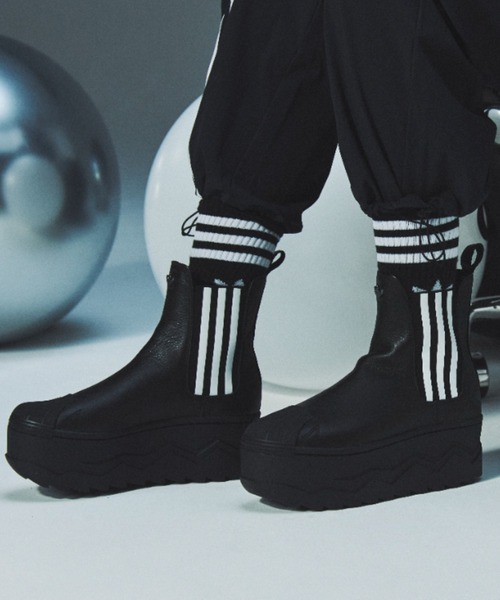 adidas（アディダス）の「adidas SSTR PF BOOTS atmos pink / アディダス スーパースター プラットフォーム ブーツ アトモス ピンク【SP】（ブーツ・レディース・ブラック・23.5cm/23.0cm/22.5cm/22.0cm/26.0cm/25.5cm/25.0cm/24.5cm/24.0cm）」の9枚目の写真