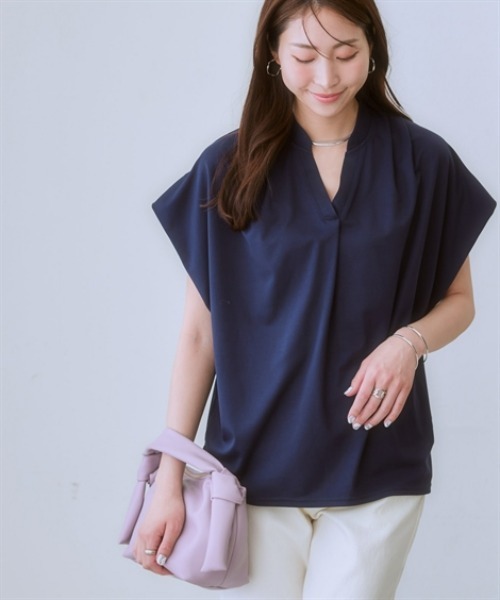 7days Life Styling(セブンデイズライフスタイリング)の「【ひんやり接触冷感】シルケット加工フレンチスリーブキーネックカットソー(脇シェード付)<大きいサイズ有>(Tシャツ/カットソー・レディース・ネイビー/ブラウン/オフホワイト/ライトベージュ/サックスブルー・S/M/L/LL/3L)」の19枚目の写真