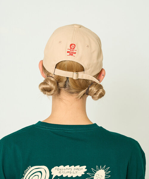 BIRTHDAY BAR（バースデイバー）の「norahi x BIRTHDAY BAR ワンポイント刺繍キャップ（キャップ・レディース・ベージュ/ネイビー・0）」の4枚目の写真