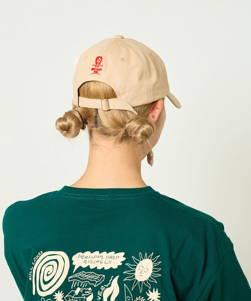 BIRTHDAY BAR（バースデイバー）の「norahi x BIRTHDAY BAR ワンポイント刺繍キャップ（キャップ・レディース・ベージュ/ネイビー・0）」の5枚目の写真