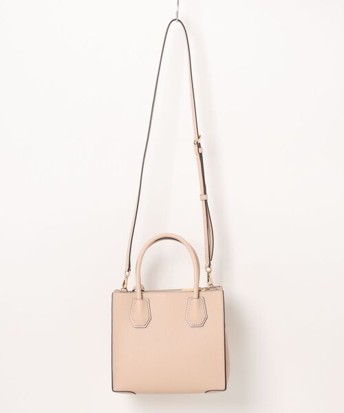 MICHAEL KORS(マイケルコース)の「MERCER ショッパートート クロスボディ ミディアム(ショルダーバッグ・レディース・ベージュ系・FREE)」の2枚目の写真