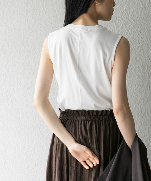 KBF（ケイビーエフ）の「デザインステッチスリーブレスカットソー（Tシャツ/カットソー・レディース・グレー/アイボリー/オフホワイト・ONE）」の8枚目の写真