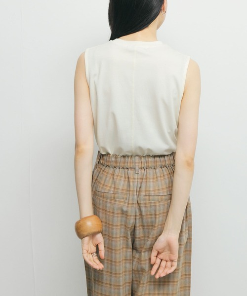 KBF（ケイビーエフ）の「デザインステッチスリーブレスカットソー（Tシャツ/カットソー・レディース・グレー/アイボリー/オフホワイト・ONE）」の13枚目の写真