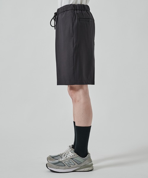 markaware(マーカウェア)の「【MARKAWARE/マーカウェア】FLAT TAPERED EASY SHORTS(その他パンツ・メンズ・ダークグレー/ネイビー/ブラック・1/2)」の16枚目の写真