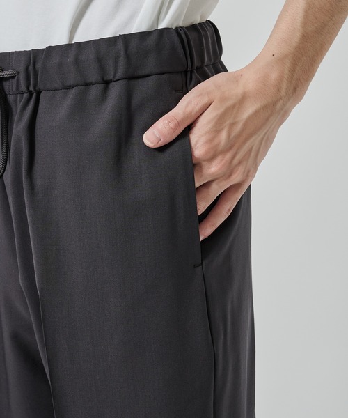 markaware(マーカウェア)の「【MARKAWARE/マーカウェア】FLAT TAPERED EASY SHORTS(その他パンツ・メンズ・ダークグレー/ネイビー/ブラック・1/2)」の21枚目の写真