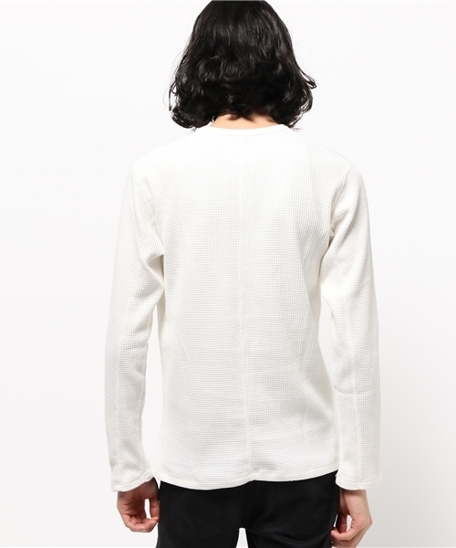 AZUL by moussy（アズールバイマウジー）の「ヘビーワッフルクルーネック長袖PO（Tシャツ/カットソー・メンズ・ブラック/トップグレー/ボルドー/ホワイト・MEDIUM/X-LARGE/XX-LARGE/X-SMALL/LARGE/SMALL）」の6枚目の写真