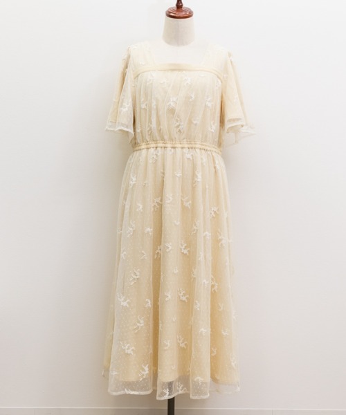 CLETTE(クレット)の「2WAY花柄チュールワンピース(ワンピース・レディース・イエロー/チャコールグレー/グレー・LL/3L/4L)」の20枚目の写真