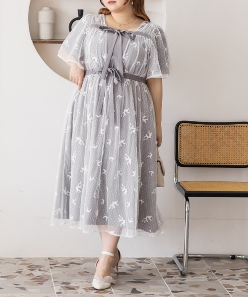 CLETTE(クレット)の「2WAY花柄チュールワンピース(ワンピース・レディース・イエロー/チャコールグレー/グレー・LL/3L/4L)」の13枚目の写真