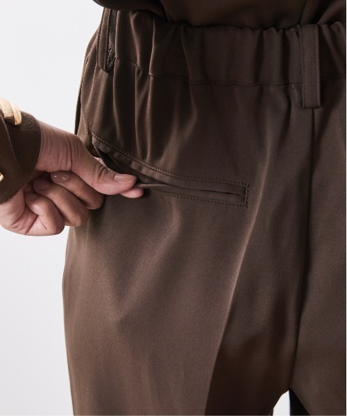 CHIC STYLE(シックスタイル)の「ストレートワイドパンツ<大きいサイズ有>シックスタイル(スラックス・レディース・ブラウン/ブラック・5L/4L/3L/LL/L/M)」の13枚目の写真