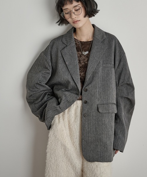 THE YOn（ザヨン）の「ヘリンボーンタックスリーブテーラード