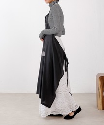 emesuelee（エメスーリー）の「コットンリネンエプロン（エプロン）」