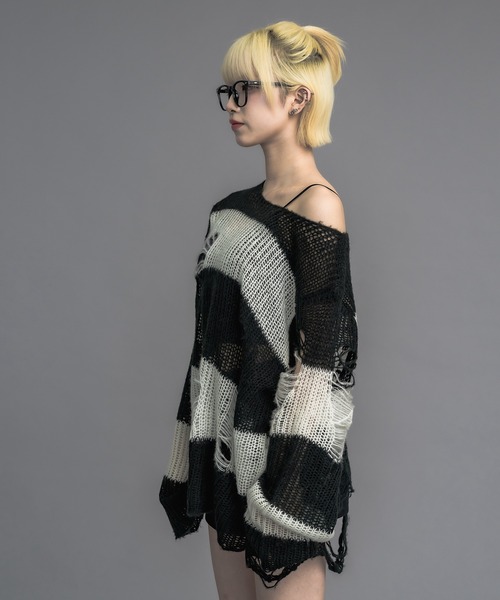 17HR（セブンティーンアワーズ）の「【ユニセックス】ルーズダメージメッシュニット（ニット/セーター・レディース・ブルー/グレー/ベージュ/ブラック×ホワイト/グリーン・FREE）」の9枚目の写真