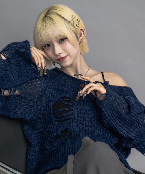 17HR（セブンティーンアワーズ）の「【ユニセックス】ルーズダメージメッシュニット（ニット/セーター・レディース・ブルー/グレー/ベージュ/ブラック×ホワイト/グリーン・FREE）」の11枚目の写真