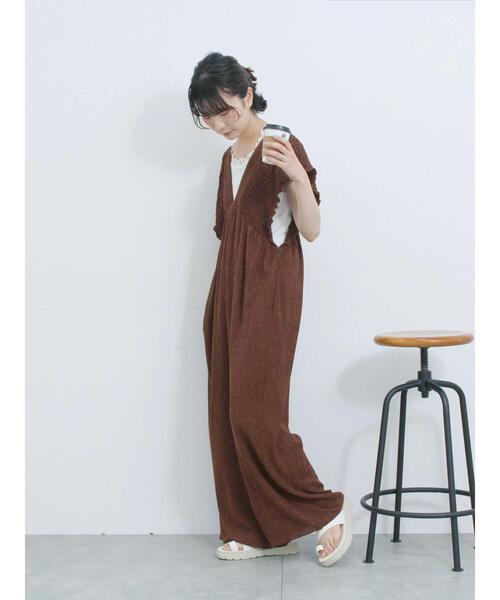 Samansa Mos2 blue（サマンサモスモスブルー）の「楊柳ワイドロンパース（その他パンツ・レディース・ブラウン/ブラック/グレー・F）」の11枚目の写真