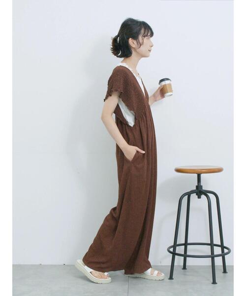 Samansa Mos2 blue（サマンサモスモスブルー）の「楊柳ワイドロンパース（その他パンツ・レディース・ブラウン/ブラック/グレー・F）」の13枚目の写真