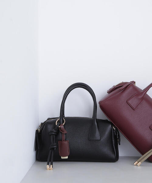 NATURAL BEAUTY BASIC（ナチュラルビューティーベーシック）の「◇ミックスチャームボストン（ボストンバッグ・レディース・ダークブラウン/オフホワイト/ブラック・ﾌﾘ-）」の2枚目の写真