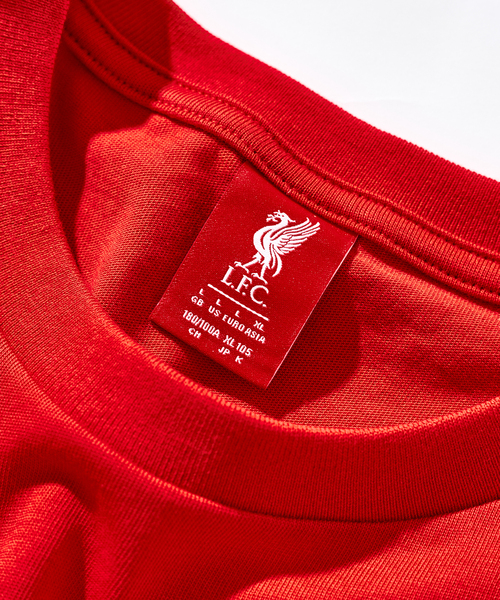 Liverpool FC(リバプールエフシー)の「【Liverpool FC / リバプール FC】 3D METALLIC PRINT Tシャツ(Tシャツ/カットソー・メンズ・ホワイト/ブラック/レッド・SMALL/MEDIUM/LARGE/X-LARGE)」の6枚目の写真