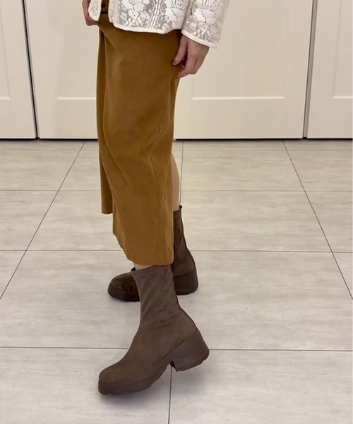 現行品　美品　ダイアナ 軽量厚底ストレッチショートブーツ ブラック 軽量】厚底ストレッチショートブーツ（ブーツ）｜+diana（プラス