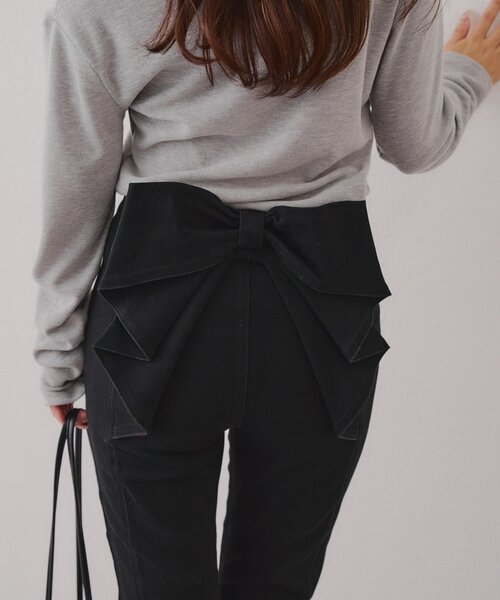 continuer de NICE CLAUP（コンティニューデナイスクラップ）の「【Lサイズが登場！】【後ろ姿まで可愛い】バックリボンデニムフレアパンツ（デニムパンツ・レディース・ブルー/ブラック/ブルー系その他・SMALL/MEDIUM/LARGE）」の10枚目の写真