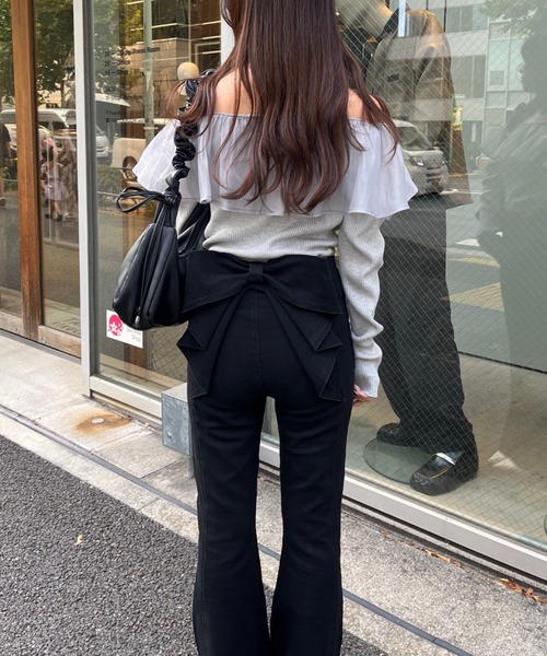 continuer de NICE CLAUP（コンティニューデナイスクラップ）の「【Lサイズが登場！】【後ろ姿まで可愛い】バックリボンデニムフレアパンツ（デニムパンツ・レディース・ブルー/ブラック/ブルー系その他・SMALL/MEDIUM/LARGE）」の8枚目の写真