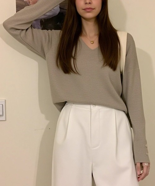 cammie(キャミー)の「袖口ボタンデザインニット(ニット/セーター・レディース・ブラウン/ブラック/ベージュ/アイボリー・F)」の18枚目の写真
