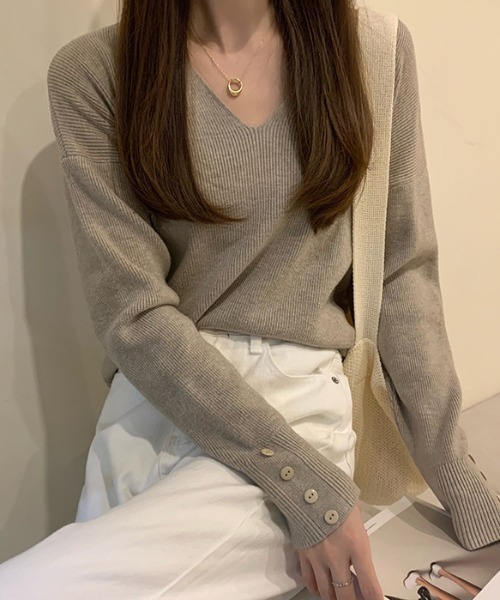 cammie(キャミー)の「袖口ボタンデザインニット(ニット/セーター・レディース・ブラウン/ブラック/ベージュ/アイボリー・F)」の17枚目の写真