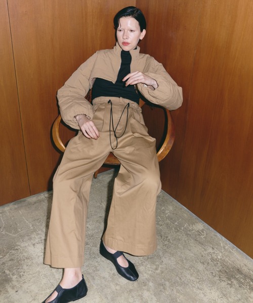 PERNA(ペルナ)の「チノワイドパンツ(チノパンツ・レディース・ベージュ/ブラック・MEDIUM/LARGE)」の10枚目の写真