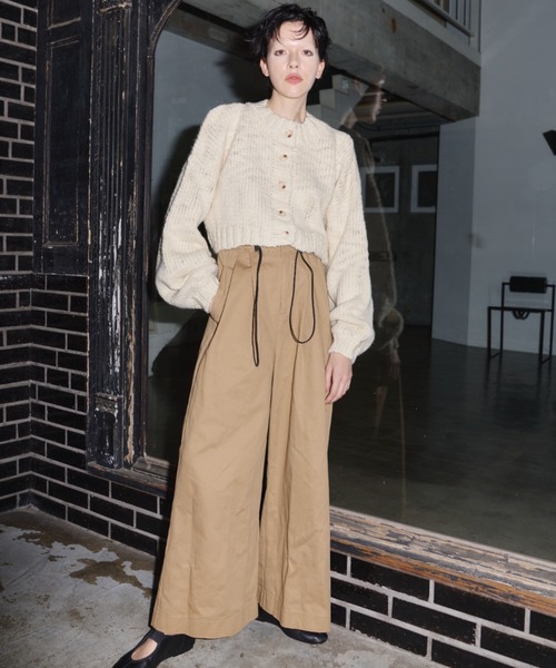 PERNA(ペルナ)の「チノワイドパンツ(チノパンツ・レディース・ベージュ/ブラック・MEDIUM/LARGE)」の3枚目の写真