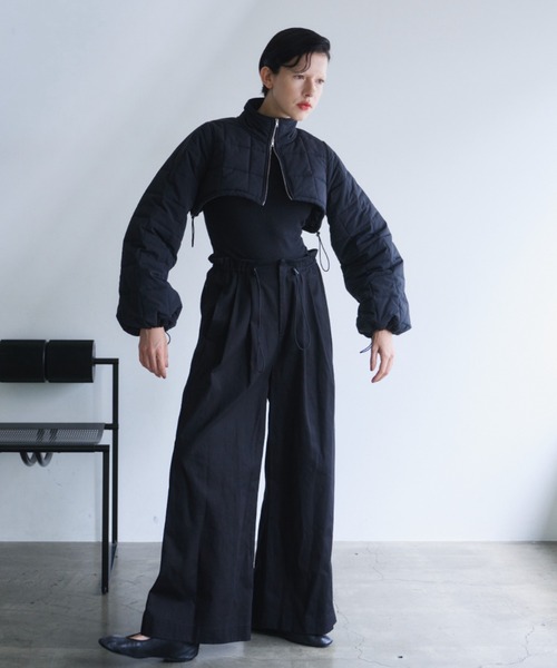 PERNA(ペルナ)の「チノワイドパンツ(チノパンツ・レディース・ベージュ/ブラック・MEDIUM/LARGE)」の6枚目の写真