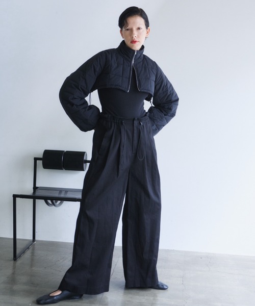 PERNA(ペルナ)の「チノワイドパンツ(チノパンツ・レディース・ベージュ/ブラック・MEDIUM/LARGE)」の14枚目の写真