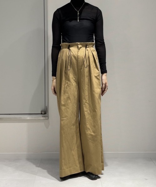 PERNA(ペルナ)の「チノワイドパンツ(チノパンツ・レディース・ベージュ/ブラック・MEDIUM/LARGE)」の18枚目の写真