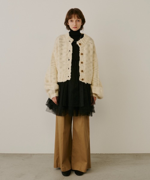 PERNA(ペルナ)の「チノワイドパンツ(チノパンツ・レディース・ベージュ/ブラック・MEDIUM/LARGE)」の22枚目の写真
