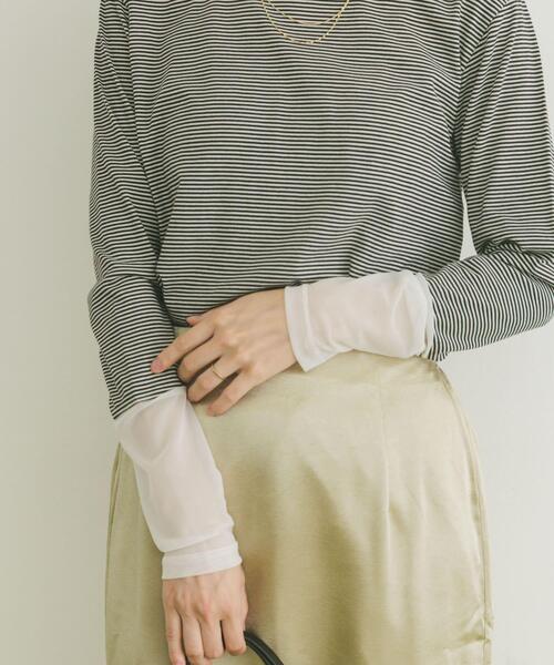 ITEMS URBANRESEARCH（アイテムズ アーバンリサーチ）の「ソデチュールロングスリーブカットソー（Tシャツ/カットソー・レディース・オフホワイト/ブラウン/ホワイト系その他・FREE）」の3枚目の写真