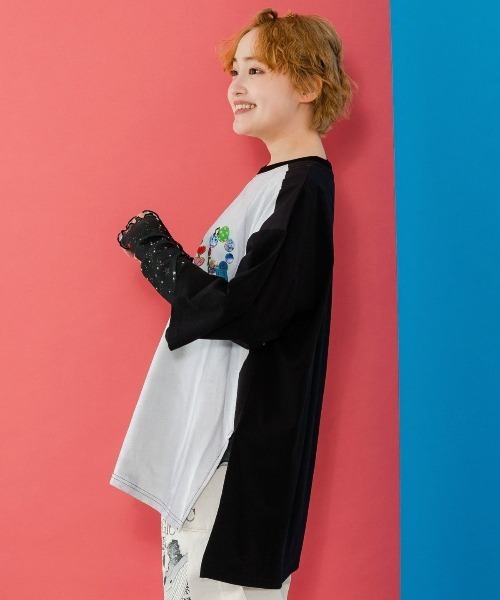 ScoLar（スカラー）の「ScoLar(スカラー) ロゴバッヂトリックアート柄Tシャツ（Tシャツ/カットソー・レディース・ブラック/ブルー・MEDIUM）」の5枚目の写真