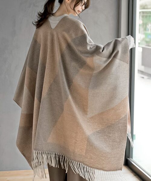 rps（アールピーエス）の「配色大判ストールポンチョ（ストール/ショール・レディース・グレー/ベージュ・フリー）」の20枚目の写真