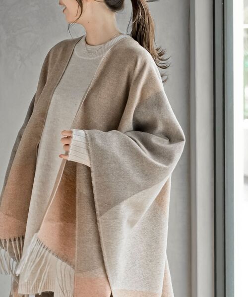 rps（アールピーエス）の「配色大判ストールポンチョ（ストール/ショール・レディース・グレー/ベージュ・フリー）」の3枚目の写真