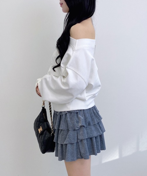 INGNI（イング）の「ラインストーンロゴオフショルスウェットトップス（スウェット・レディース・オフホワイト/チャコールグレー/オートミール/ボルドー・M）」の13枚目の写真