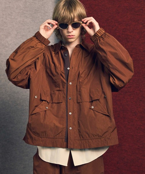 MAISON SPECIAL（メゾンスペシャル）の「《UNISEX》Prime-Over Raglan Sleeve Pocket Shirts Blouson/プライムオーバーラグランスリーブポケットシャツブルゾン【MAISON SPECIAL/メゾンスペシャル】■セットアップ対応■（シャツ/ブラウス・メンズ・キャメル/ネイビー/カーキ/ブラウン・0/1/2）」の2枚目の写真