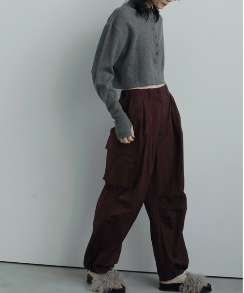 anuke(アンヌーク)の「Waffle Henley Tops(Tシャツ/カットソー・レディース・オートミール/チャコールグレー/ホワイト・FREE)」の18枚目の写真