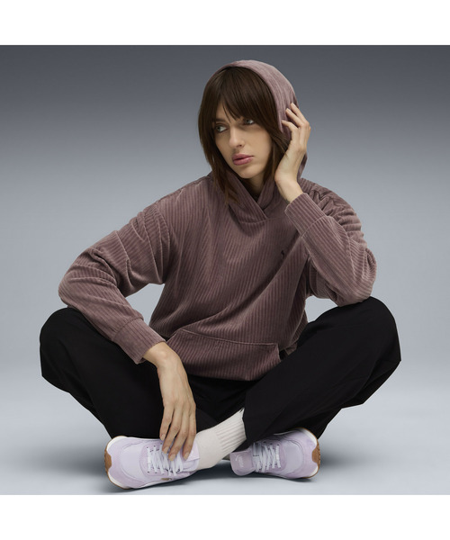 PUMA（プーマ）の「PUMA プーマ ウィメンズ ESS ELEVATED コンフォート ベロア リブ フーディ（パーカー・レディース・ブラック/オフホワイト/パープル系その他7・SMALL/X-LARGE/LARGE/MEDIUM）」の11枚目の写真