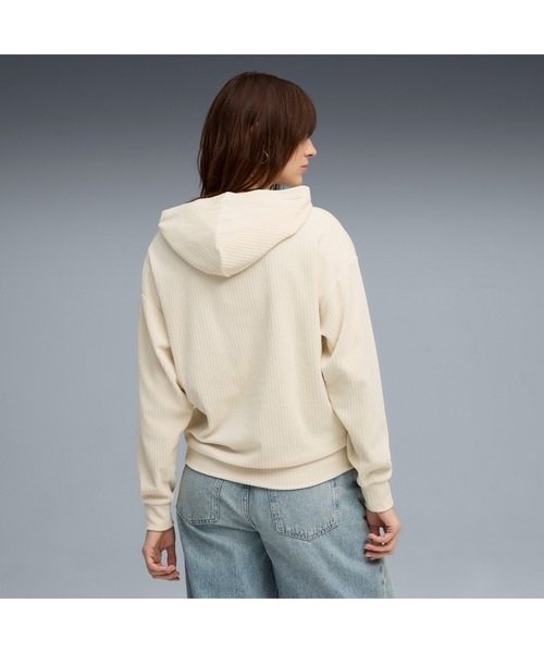 PUMA（プーマ）の「PUMA プーマ ウィメンズ ESS ELEVATED コンフォート ベロア リブ フーディ（パーカー・レディース・ブラック/オフホワイト/パープル系その他7・SMALL/X-LARGE/LARGE/MEDIUM）」の4枚目の写真