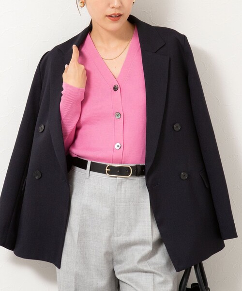 NOLLEY’S（ノーリーズ）の「《手洗い可能》16GマレーリブVネックカーディガン（カーディガン/ボレロ・レディース・ネイビー/ラベンダー/サーモンピンク/グレー・36/38）」の4枚目の写真